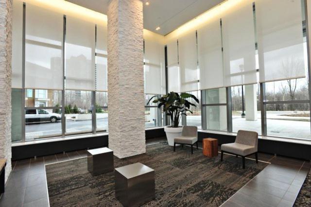Square One Fully Furnished Suite Mississauga Exterior foto