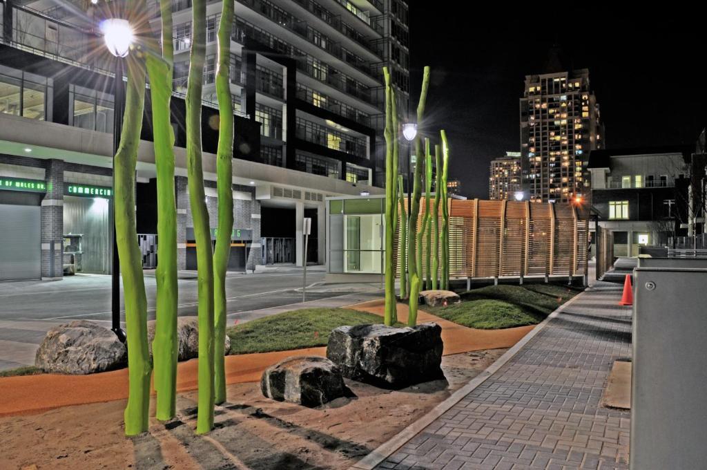 Square One Fully Furnished Suite Mississauga Exterior foto